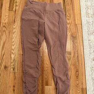 ALO Yoga sweatpants size medium